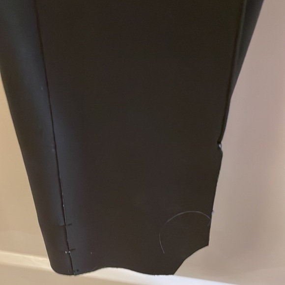 Elegant Black Cropped Pants - Picture 5 of 9